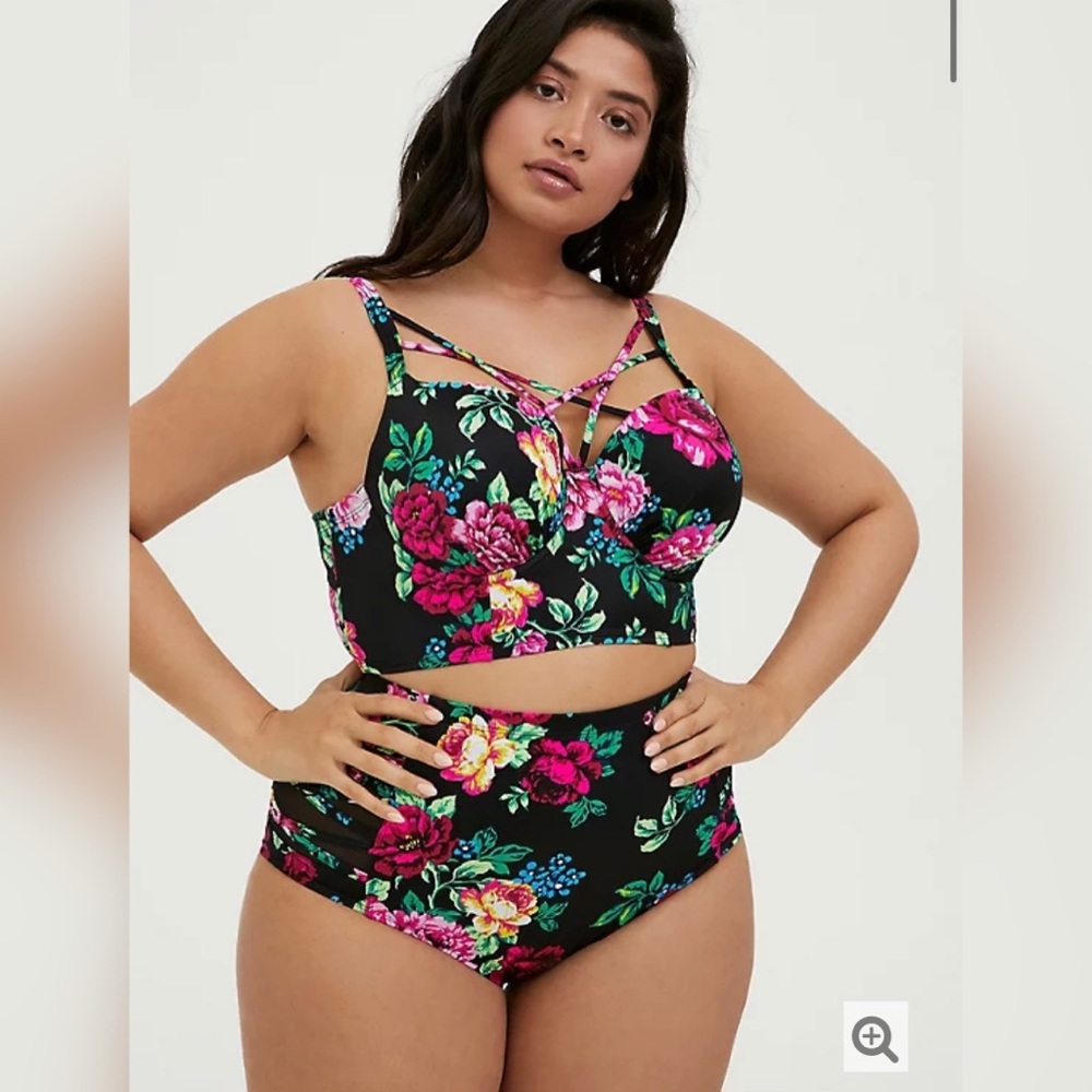 Torrid Floral Bikini Top 🌺